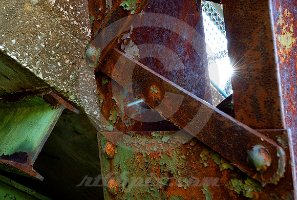 ERRANT SUNBEAMS (Rt 66 Chain of Rocks Bridge IL/MO)