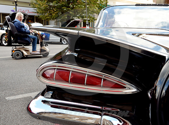 FIN TIP ('59 CHEVY) (Rt 66 Springfield IL)