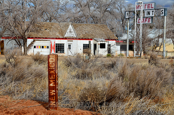 STATE LINE MARKER & RUIN (Rt 66 Glenrio TX/NM)
