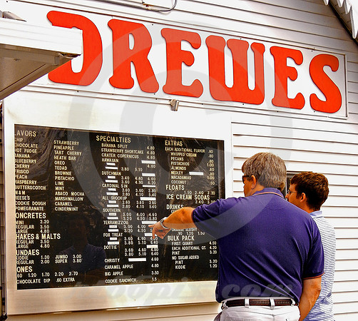 MENU BOARD, TED DREWES (Rt 66 St Louis MO)
