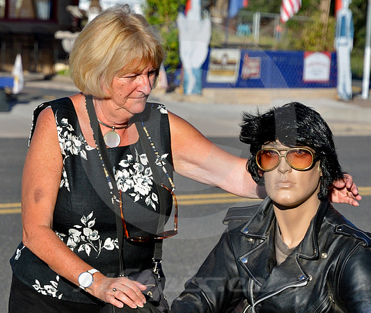 ARM AROUND MANNEQUIN (Rt 66 Seligman AZ)