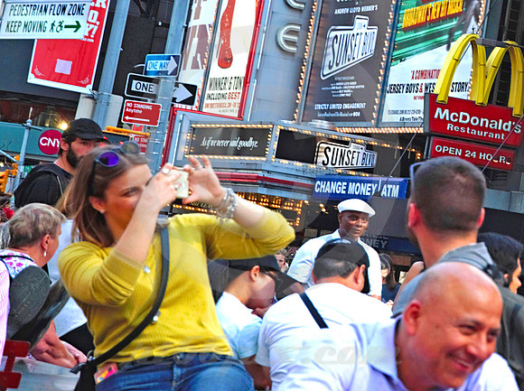 TIMES SQUARE #1384 (Lincoln Highway New York)