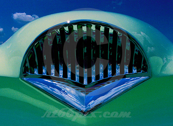 SEASHELL GRILLE ('54 Kaiser Darrin) (Rt 66 Litchfield IL)