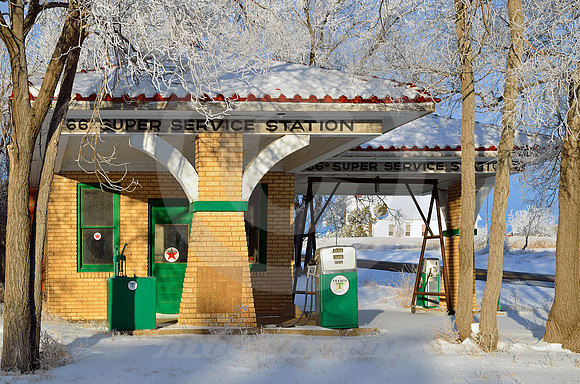 KISER'S TEXACO IN WINTER (Rt 66 Alanreed TX)