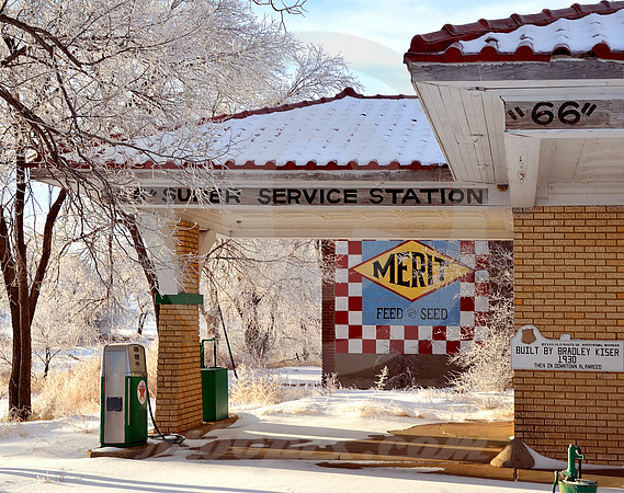 KISER'S & MERIT SIGN (Rt 66 Alanreed TX)