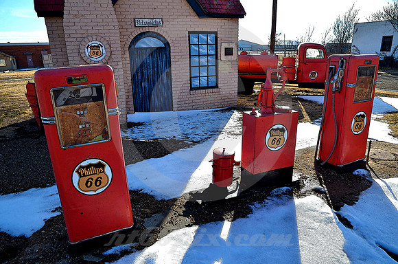 PUMPS IN WINTER (Rt 66 McLean TX)