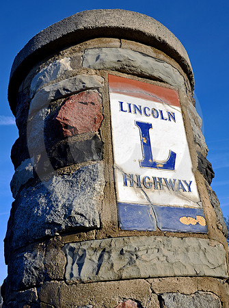 CIRCULAR MONUMENT (Lincoln Highway Bucyrus OH)