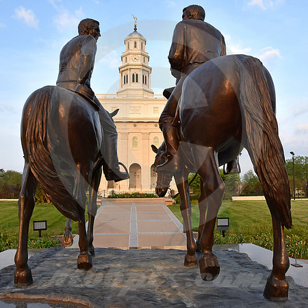 NAUVOO STATUE #2 (Nauvoo IL)