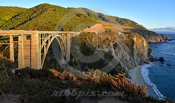 NORTHBOUND BLUE SUV (Bixby Creek nr Monterey CA)