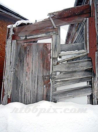 ROOFLESS SHED IN SNOW (Grant MI)