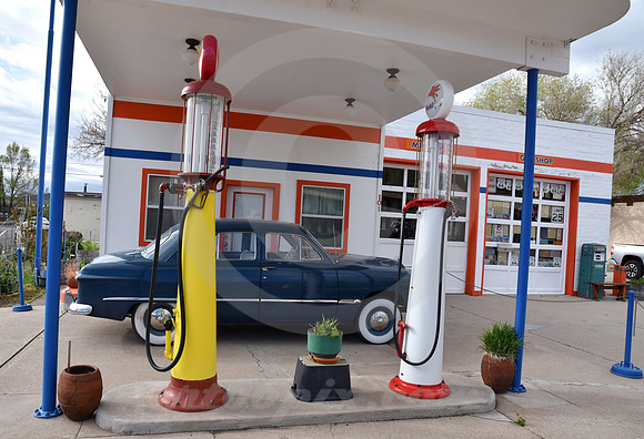 FORD UNDER CANOPY (Rt 66 Williams AZ)