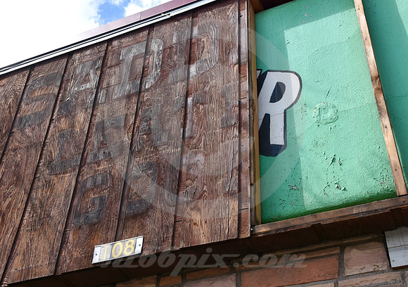 FORGOTTEN SIGNS (Rt 66 Flagstaff AZ)