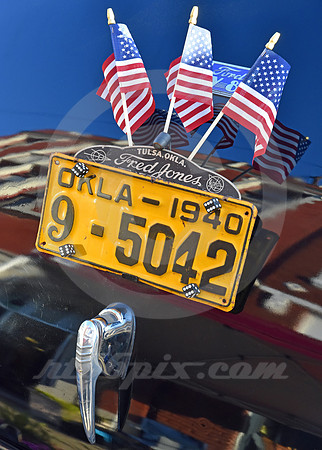 FORD V8 & FLAGS (Rt 66 Sapulpa OK)