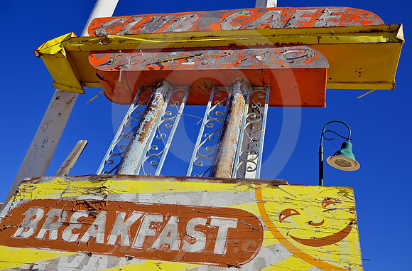 CLUB CAFE, BREAKFAST (Rt 66 Santa Rosa NM)