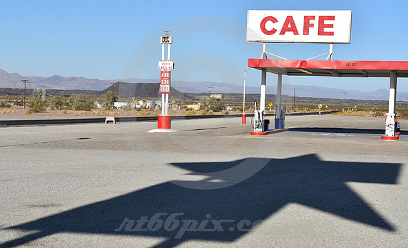 MORNING SCENE (Rt 66 Amboy CA)