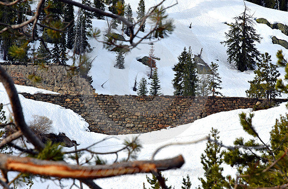 CHINESE WALL IN SNOW (Donner Pass CA)