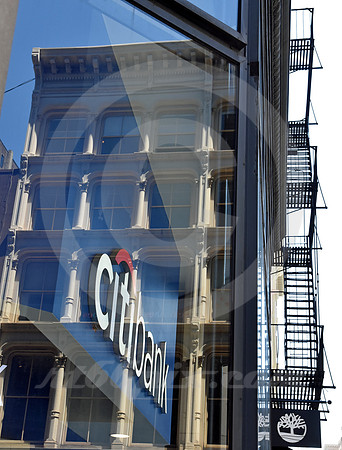 ARCHITECTURE #18 (New York)