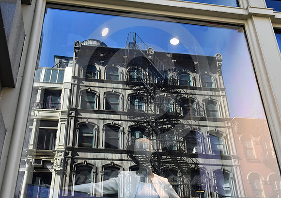 ARCHITECTURE #28 (New York)