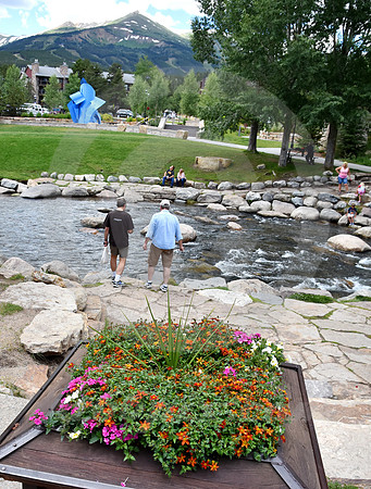 COLORADO STYLE #146 (Breckenridge CO)