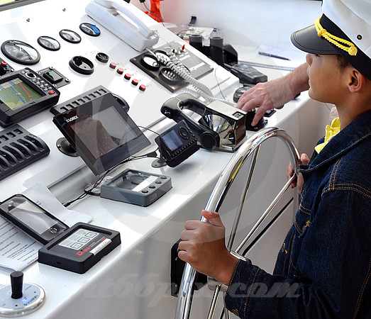 AT THE CONTROLS (Erie Canal nr Herkimer NY)