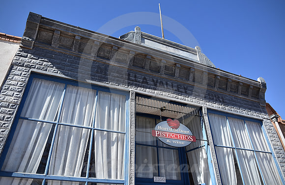 METAL STORE FRONT (Mesilla NM)