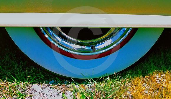 WHITEWALL & FENDER SKIRT (@'52 Mercury) (Rt 66 Litchfield IL)