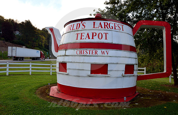 TEAPOT (Lincoln Highway Chester WV)