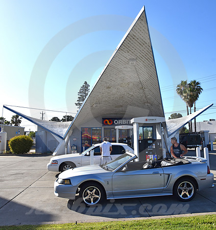 ORBIT GAS #1 (Lincoln Highway Sacramento CA)