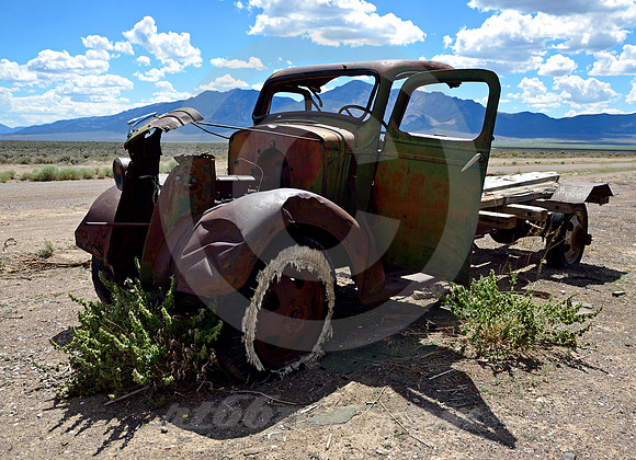 MOUNTAIN VIEW (Lincoln Highway Schellbourne NV)