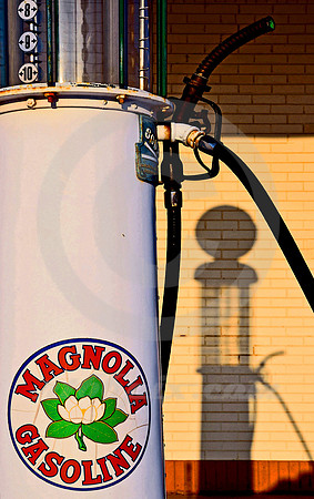 MAGNOLIA PUMP & SHADOW (Rt 66 Shamrock TX)