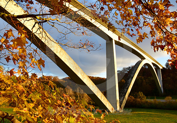 DOUBLE-ARCH #10 (Natchez Trace nr Linton TN)