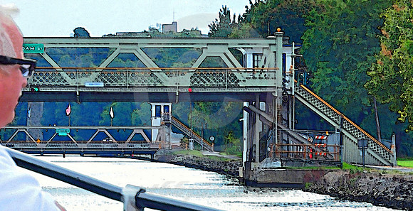 SPECTATOR & BRIDGES (Erie Canal Lockport NY)