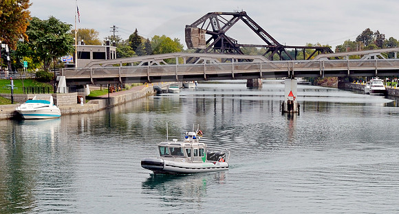 BORDER PATROL BOAT (Erie Canal North Tonawanda NY)