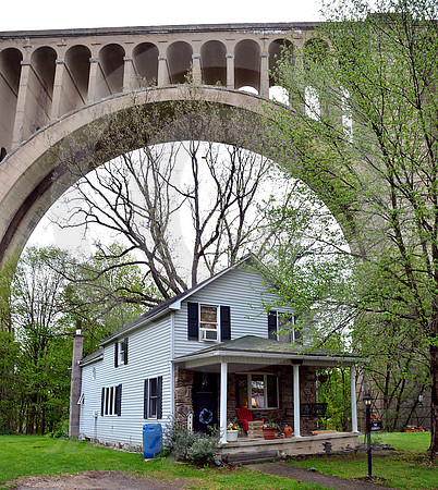HOUSE & ARCH (Nicholson PA)