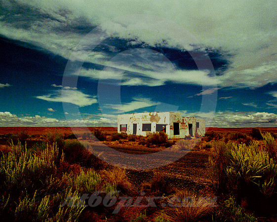 PAINTED DESERT TRADING POST AND 66 (Rt 66 Painted Desert AZ)
