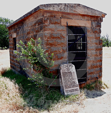 ONE-ROOM JAIL & SHADE TREE (Rt 66 Texola OK)