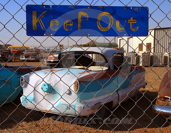 KEEP OUT, METROPOLITAN  (Rt 66 Tucumcari NM