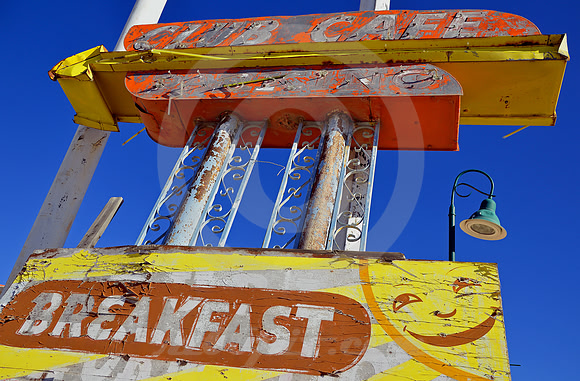CLUB CAFE, BREAKFAST (Rt 66 Santa Rosa NM)