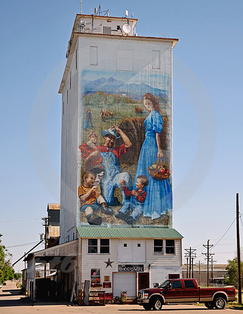 GRAIN ELEVATOR & MURAL (Lincoln Highway Berthoud CO)