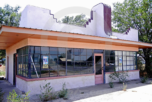 LARGE ART DECO STATION (Rt 66 Shamrock TX)
