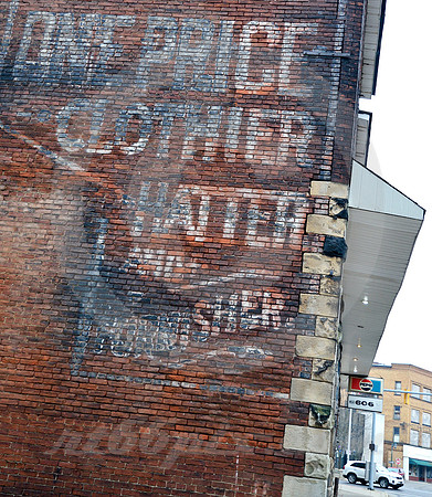 ONE PRICE (Lincoln Highway East Liverpool OH)