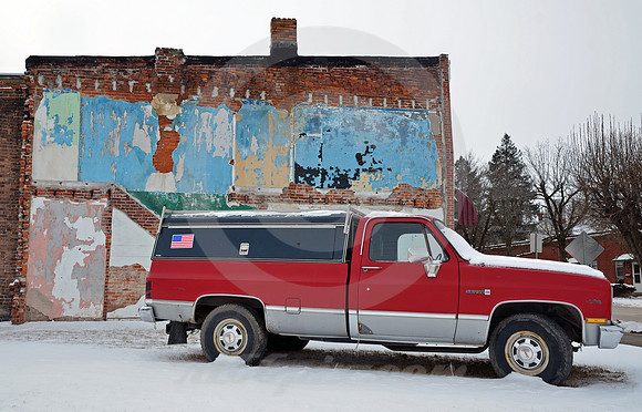 VACANT LOT WITH TRUCK (National Road Casey IL)