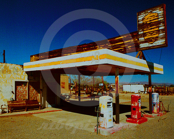 WHITING BROS. GAS (Rt 66 Newberry Springs CA)