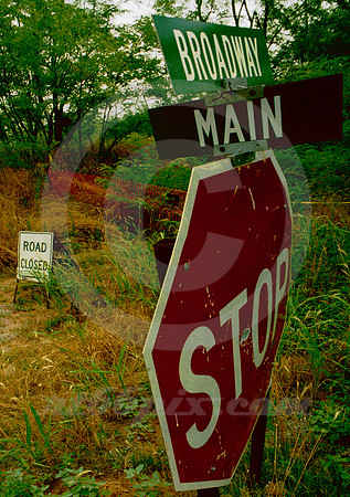 BROADWAY, MAIN, STOP (Rt 66 Bridgeport OK)