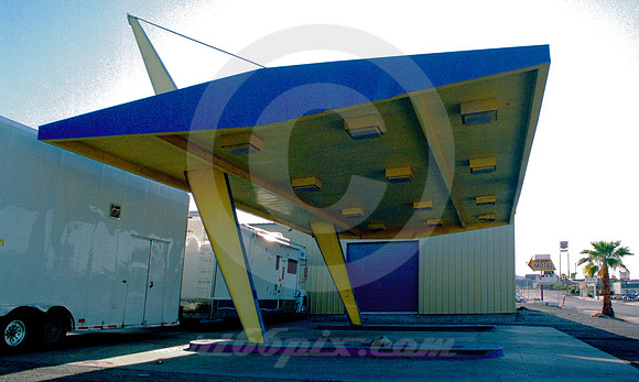 GOOGIE CANOPY (Rt 66 Needles CA)