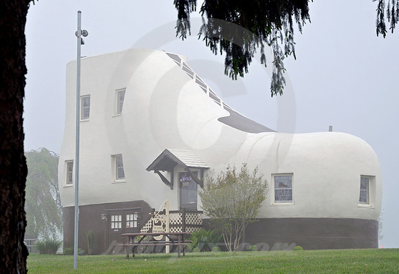 SHOE HOUSE #1 (Lincoln Highway Hallam PA)