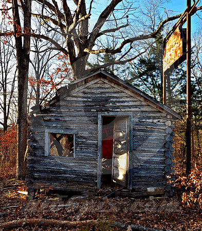 JOHN'S MODERN CABINS #15 (Rt 66 nr Arlington MO)
