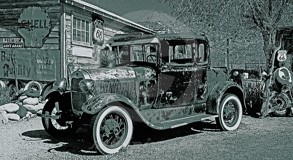 TRUCK IN BLACK AND WHITE (Rt 66 Hackberry AZ)