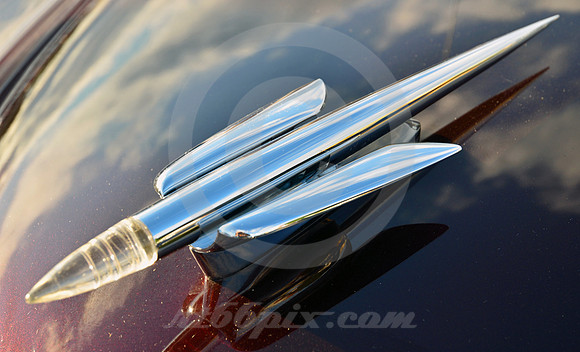 HOOD ORNAMENT ('53 HENRY J) (Rt 66 Springfield IL)