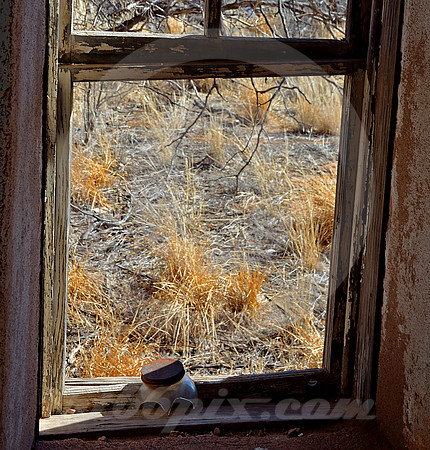 BROKEN JAR ON WINDOWSILL (Rt 66 Glenrio NM/TX)